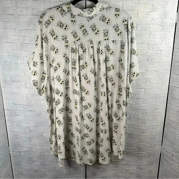 Torrid button-down blouse skull pineapples tropical whimsigoth plus size - Picture 6 of 14